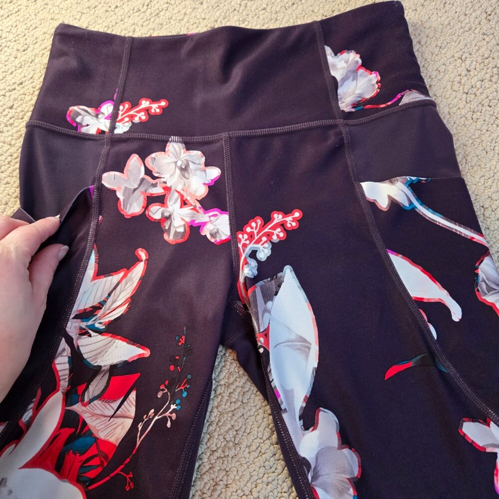 Athleta Women's Purple White Multi Print Mid Rise Activewear Leggings Size Small - Picture 2 of 5